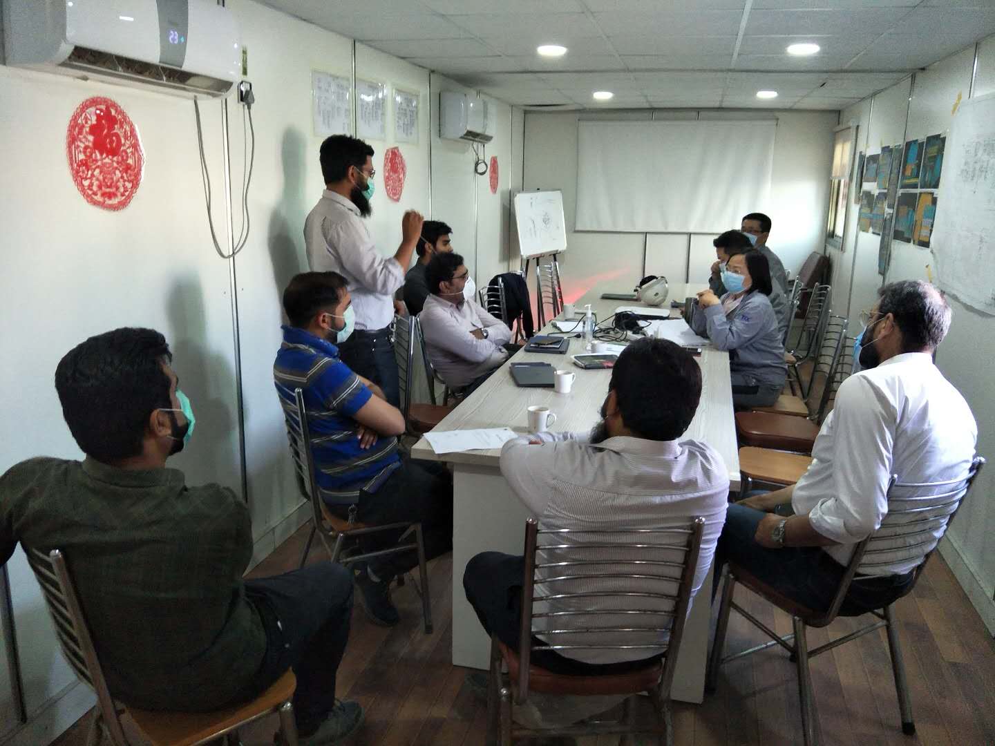 Afrontar los Retos Juntos, Luchar Juntos contra la Enfermedad: Informe sobre la Obra de PVC de TCC en Pakistán